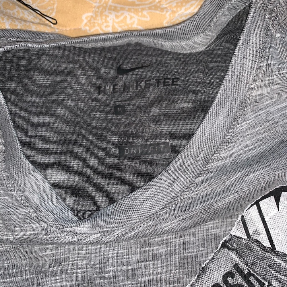 Nike t-shirt